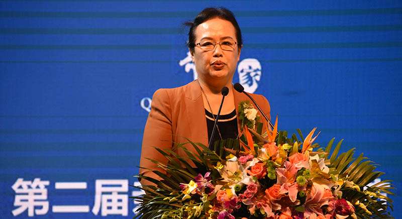 国家民政部养老服务业专家委员会委员乌丹星演讲