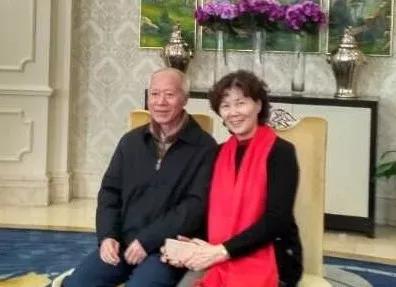 成都养老院入住夫妻