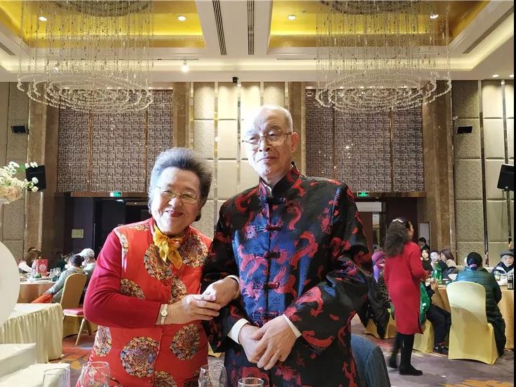 成都养老院入住夫妻