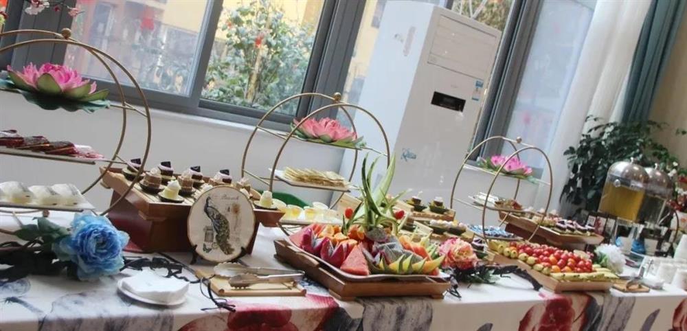 成都亲睦家养老院团年