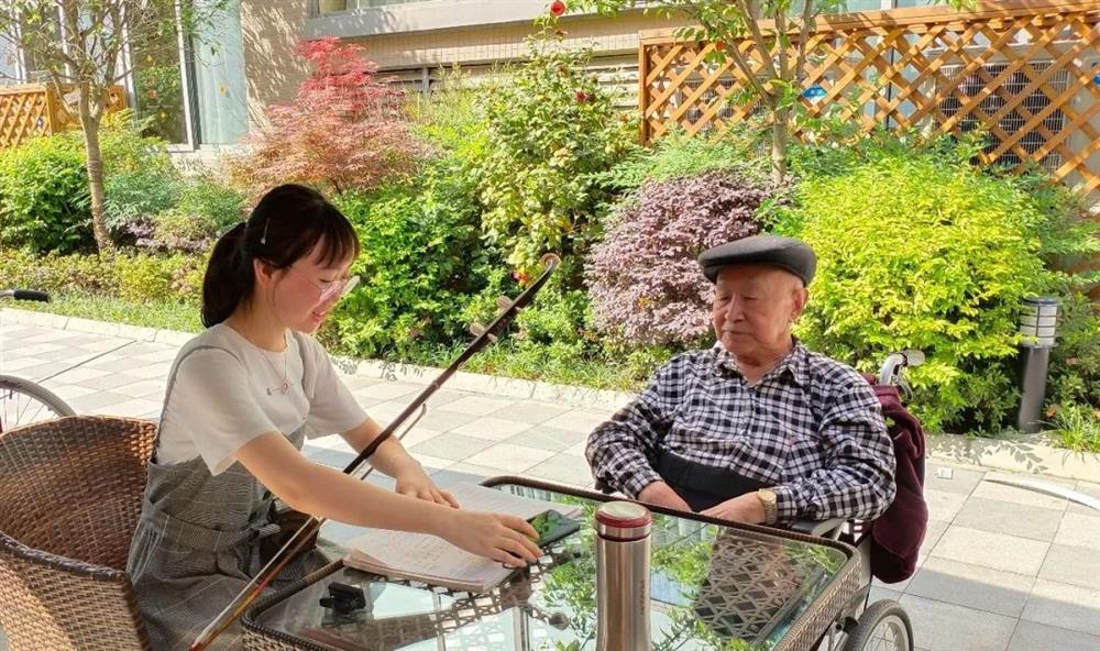 成都养老院读书日