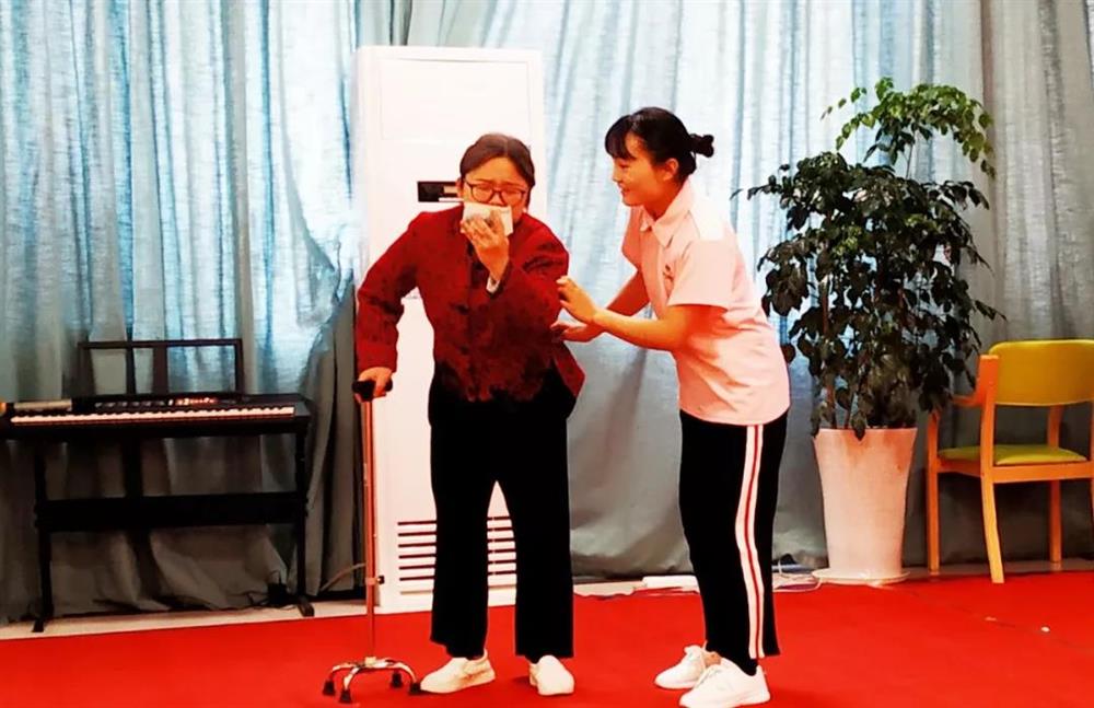 成都亲睦家养老院520活动