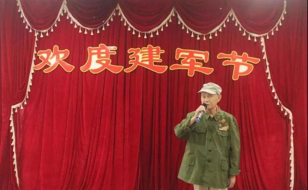 成都养老院唱响八一