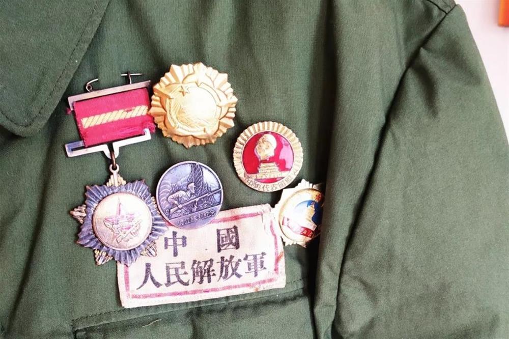 成都养老院唱响八一