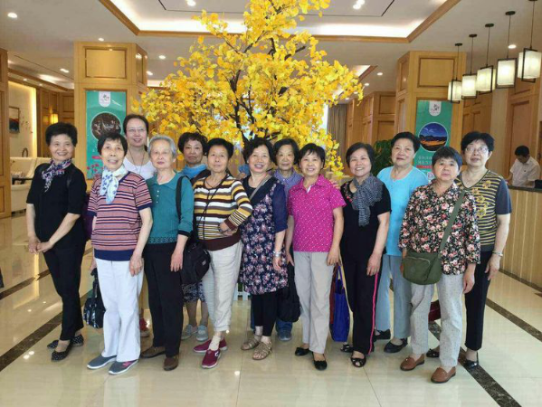 亲睦家大厅合影