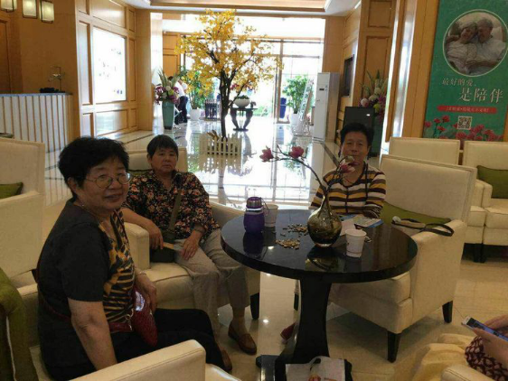 亲睦家大厅合影