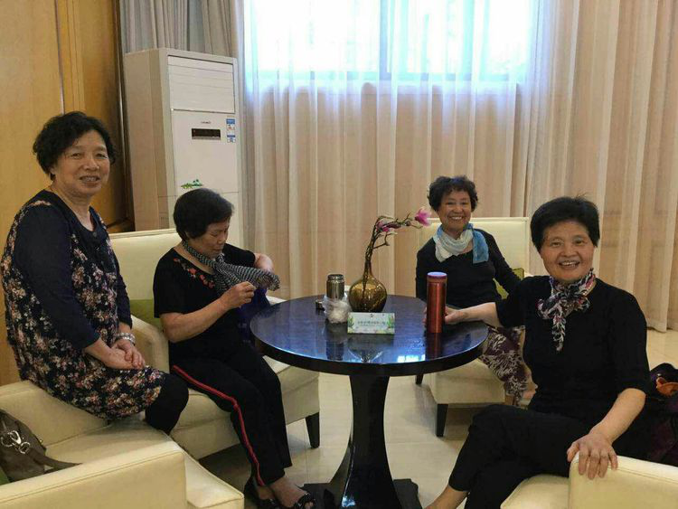 亲睦家大厅合影