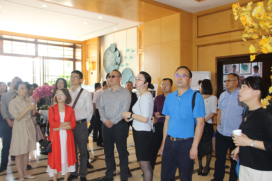 领导视察亲睦家