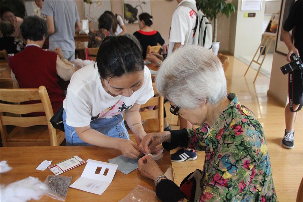 亲睦家养老小志愿者