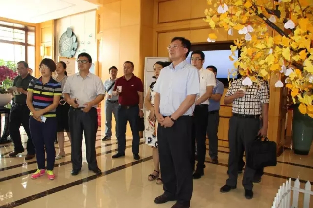 百色市卫计委领导一行至亲睦家参观考察