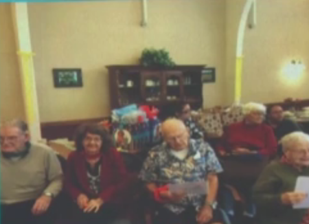 分类图片 美国老头嫌养老院太贵退休后去酒店养老在中国可行吗？