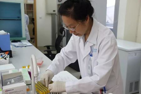 分类图片 知行合一，爱岗敬业——成都市优秀党员亲睦家体检检验科带头人安有芳老师