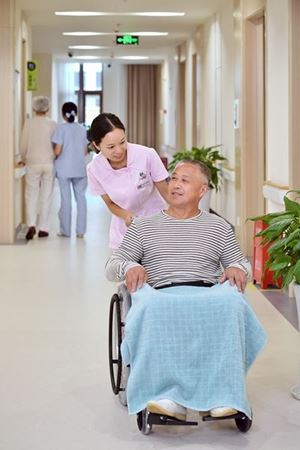 分类图片 一人失能，全家失衡——如何解决失能失智老人养老问题