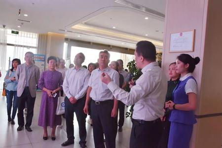 分类图片 国家卫健委老龄健康司领导一行莅临亲睦家·老年医院！