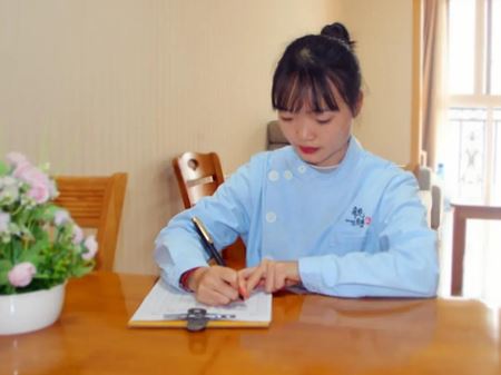 分类图片 【小身体 大能量】亲睦家养老护理员亮飒爽职业范儿！